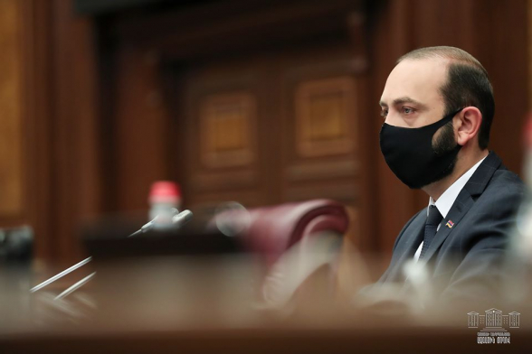 Արարատ Միրզոյանն՝ իր ընտանիքի անդամների հետ միասին, կորոնավիրուսի թեստ է հանձնել