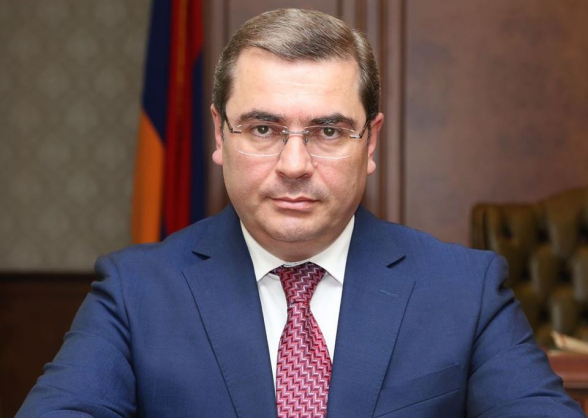 Глава Комитета государственных доходов Армении подал в отставку
