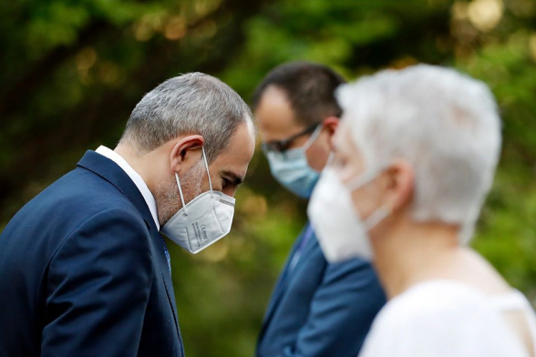 Նիկոլին (Նիկոլից) միայն «քաղաքական գերեզմանը» կփրկի