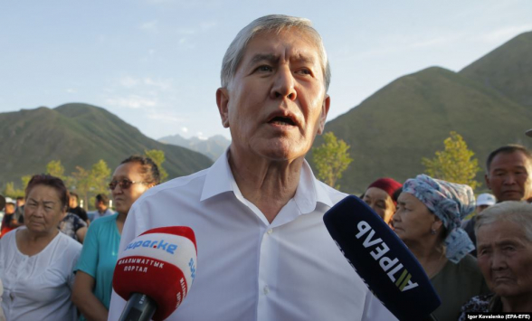 Обвинение просит приговорить экс-президента Киргизии к 15 годам лишения свободы