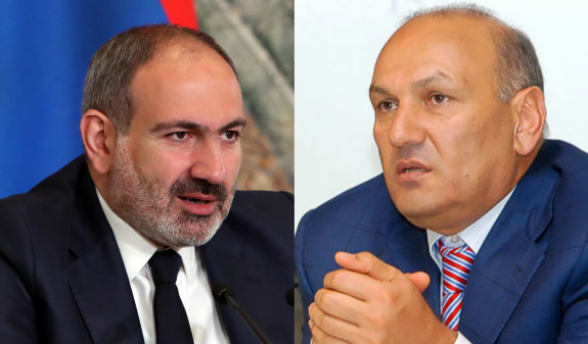 Դատարանը վարույթ է ընդունել Գագիկ Խաչատրյանի ու նրա որդիների հայցադիմումն ընդդեմ Նիկոլ Փաշինյանի