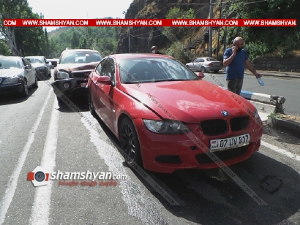Ավտովթար Երևանում բախվել են BMW, Mercedes, Hondа և Hyundai մակնիշի ավտոմեքենաներ