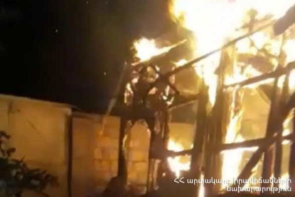 Կարբի գյուղի մոտակայքում այրվել է փայտյա տնակ (տեսանյութ)