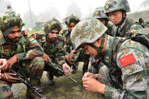 В МИД Китая назвали конфликт на границе результатом «авантюры» ВС Индии