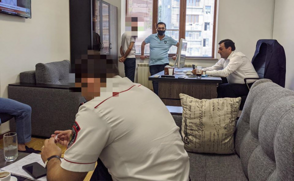 Եթե Նիկոլ Փաշինյանը որոշել է ձեռնոց նետել լրատվամիջոցների ազատությանը կամ պատերազմ հայտարարել նրանց, ապա՝ պատերազմում, ինչպես պատերազմում (լուսանկար, տեսանյութ)