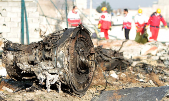 Черные ящики сбитого в Тегеране самолета доставят во Францию 20 июля