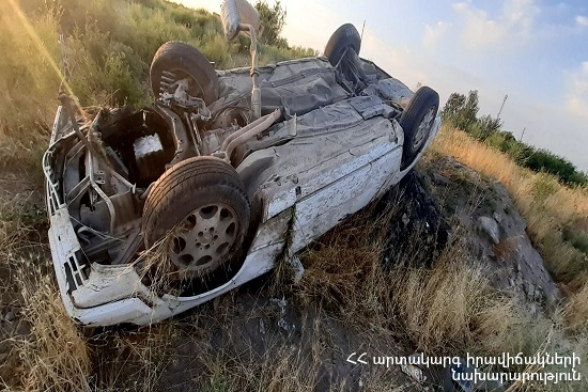 Էջմիածին-Մարգարա ավտոճանապարհին բախվել են «ՎԱԶ-2106» և «Mercedes E230» ակնիշների ավտոմեքենաները․ կան զոհեր և տուժածնոր