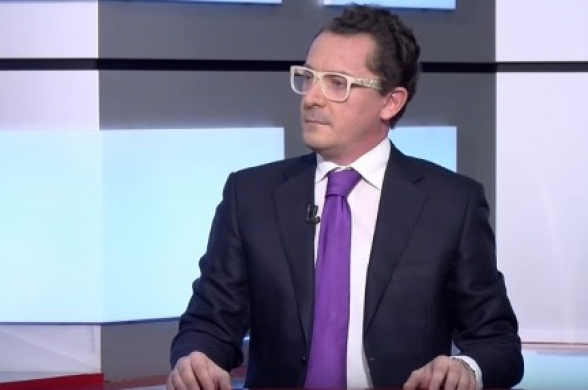 Նիկոլը լավ հասկանում է, որ շատ շուտով իր կողմից լկտիաբար խաբված ու օգտագործված ժողովուրդը ոտքի է կանգնելու