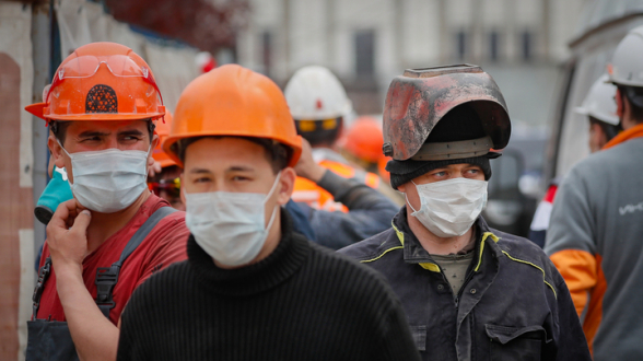 40 процентов мигрантов потеряли работу в России