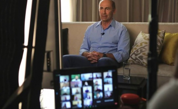 Роберт Кочарян провел встречу с соратниками и сторонниками посредством «Zoom»