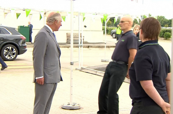 Մեծ Բրիտանիայում տղամարդն ուշագնաց է եղել արքայազն Չարլզի հետ զրույցի ժամանակ