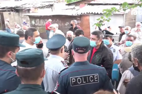 Քաղաքապետարանը 1 ամիս ժամանակ տվեց հնամաշ իրերի շուկայի առևտրականներին (տեսանյութ)