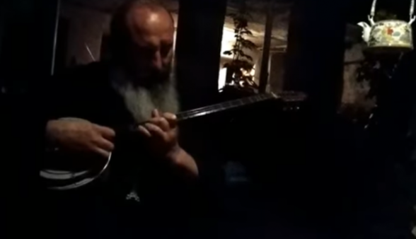 «Որ հավատաք` Մովսեսում խաղաղ է»․ հոգևորականի խաղաղության երգը