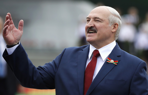 На президентских выборах в Белоруссии зарегистрированы Лукашенко и еще 4 кандидата