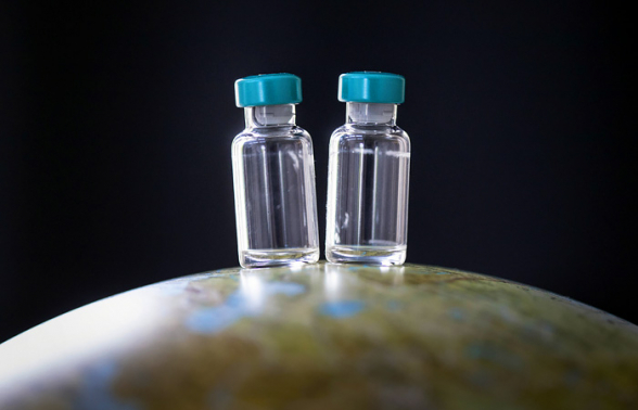 Великобритания обвинила хакеров РФ в попытке украсть данные о вакцине от COVID-19