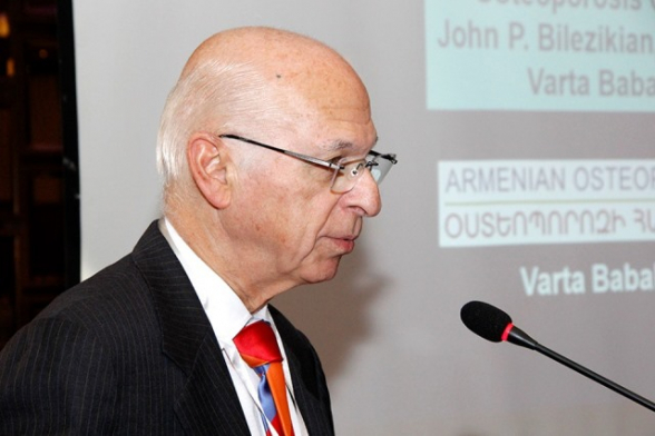 Հայազգի պրոֆեսոր Ջոն Բիլեզիկյանը ԱՄՆ-ում Նեյմանի անվան պատվավոր մրցանակ է ստացել