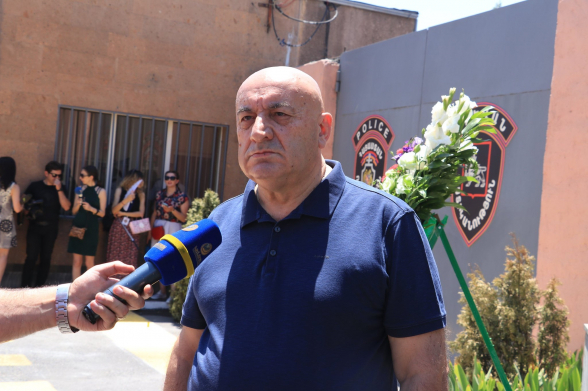 Այս վարչակազմը օրենքները, արտակարգ դրության սահմանափակումները կիրառում է սելեկտիվ