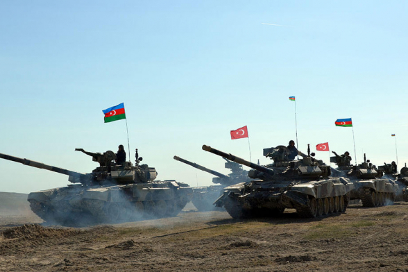 Азербайджан проведет совместные с Турцией военные учения
