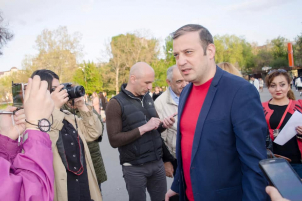 Հիմա էլի լռելո՞ւ եք, որ Նիկոլը երկարացնի արտակարգը