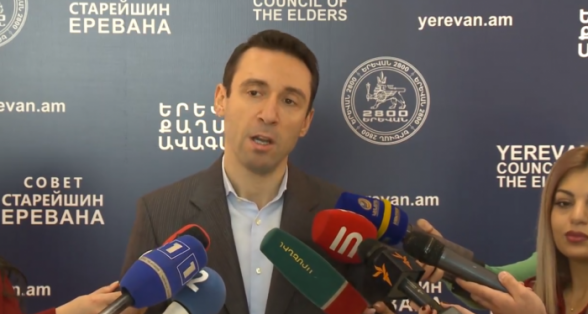 Пресс-конференция Айка Марутяна в связи с вырубкой деревьев и строительством кафе в сквере Маштоца (прямой эфир)