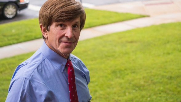 Профессор, предсказавший победу 5 президентов, назвал следующего американского лидера