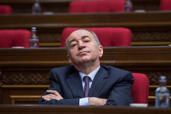 Суд отказал в аресте бывшего главы КРОУ Роберта Назаряна (видео)