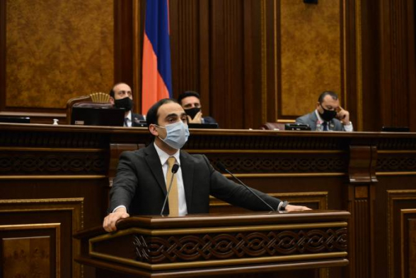 В некоторых местах разрешат деятельность музыкантов и певцов под открытым небом