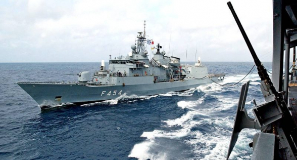 Корабли ВМС Турции и Греции задели друг друга в Средиземном море