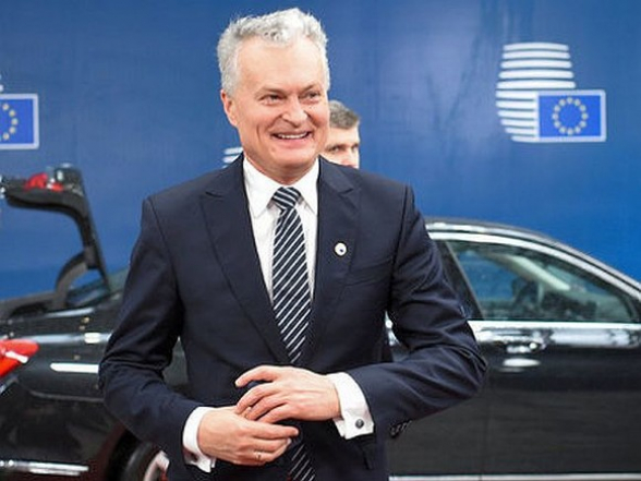 Президент Литвы отказался считать Лукашенко легитимным главой Белоруссии