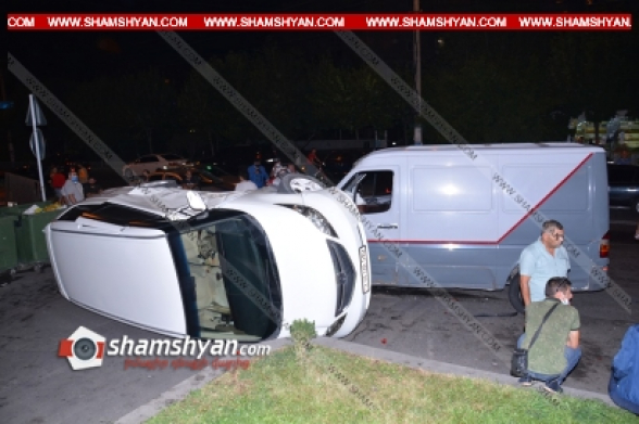 Ավան թաղամասի «Էվրիկա» խանութի դիմաց բախվել են Mercedes-ը, Nissan-ը, BMW-ն, Honda-ն. վերջինս կողաշրջվել է