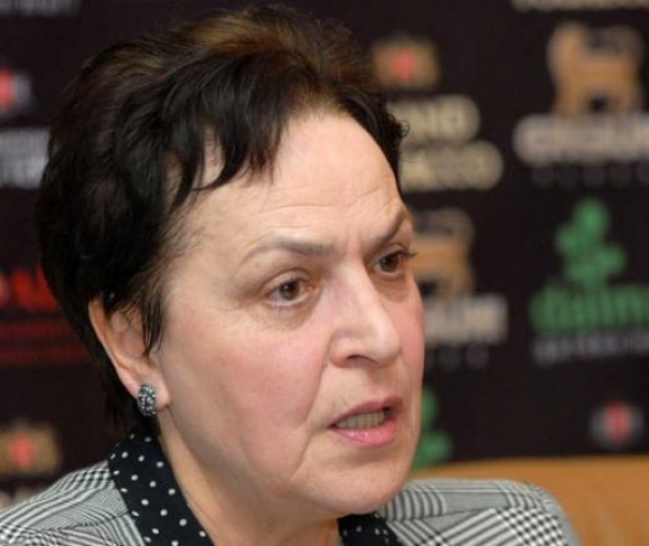 Լարիսա Ալավերդյան․