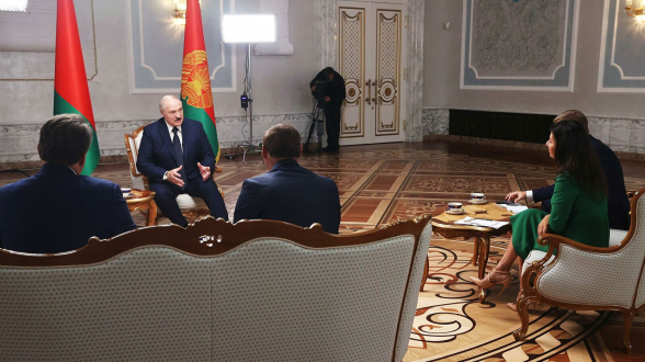 Лукашенко не исключил досрочные выборы главы государства