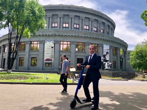 Արսեն Ջուլֆալակյանի տպավորիչ, բայց անմիավոր քաղաքական «պտտանետումը»