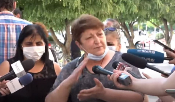 Դրանով ասում են՝ ժողովուրդ, մի՛ ընկեք մոլերի ոտքի տակ, հավաքվեք ու գնացեք. առևտրականները վաղը մեծ ցույց են անելու (տեսանյութ)