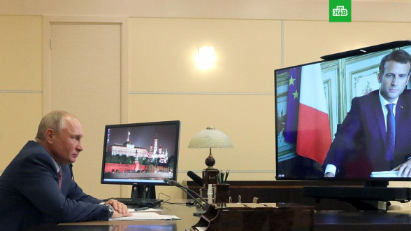 «Le Monde» узнала детали телефонной беседы Путина и Макрона о Навальном