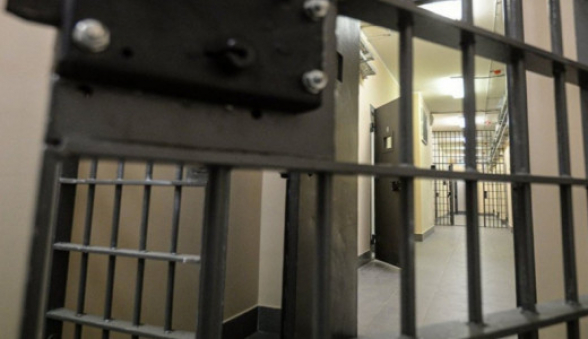 29 օր հացադուլի մեջ գտնվող կալանավորը ծայրահեղ քայլի է դիմել՝ ոտքերը մեխել է հատակին. «Պաշտպանյալս պատրաստ է մահանալ, բայց իր արդար լինելն ապացուցել». պաշտպան