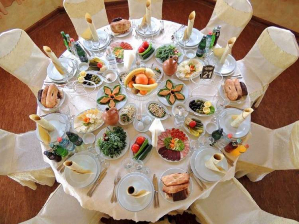 Թանկ կոսմետիկա, պարֆյում, մինչև 150 հազարանոց սեղանի հաշիվներ. իշխանությունը բարգավաճում է․ «Հրապարակ»