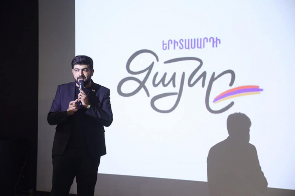 Տպավորություն է ստեղծվում, որ Ալիևն ինչ-որ կոմպրոմատ ունի ու Նիկոլի թրաշից բռնած քարշ ա տալիս