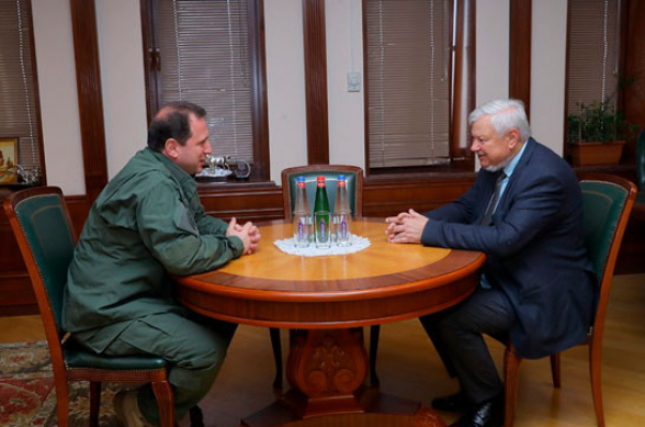 Давид Тоноян провел телефонный разговор с Анджеем Каспршиком