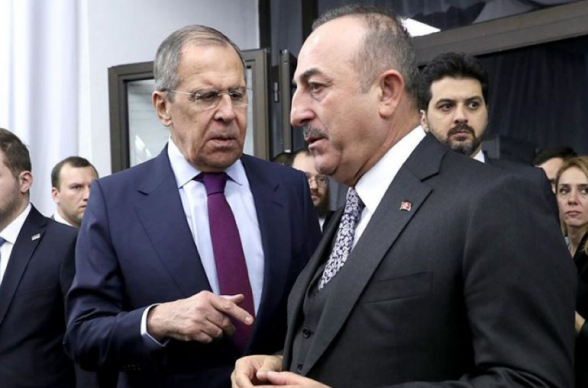 Лавров и Чавушоглу обсудили напряженность между Арменией и Азербайджаном