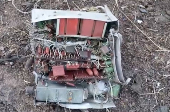 Кадры уничтоженного азербайджанского беспилотника (видео)