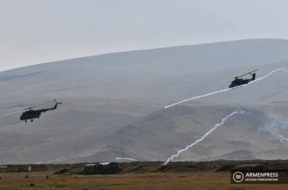 Армия обороны Арцаха сбила военный вертолет Азербайджана, который упал на территории Ирана