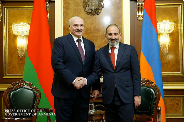 ՀՀ Վարչապետը Լեռնային Ղարաբաղում հակառակորդի կողմից սանձազերծված պատերազմական գործողությունների թեմայով հեռախոսազրույց է ունեցել Բելառուսի նախագահի հետ