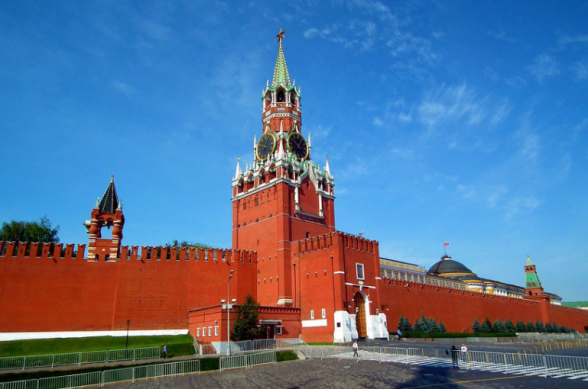 Любые заявления о возможной поддержке одной из сторон конфликта в Нагорном Карабахе очень вредны и могут иметь крайне негативные последствия – Кремль