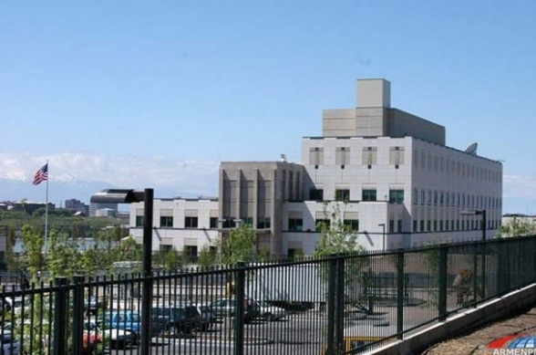 Посольство США в Армении предписало своим сотрудникам не выезжать из Еревана