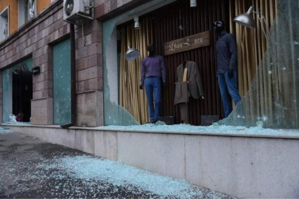 Ստեփանակերտում լույսը բացվել է կրկին հրետակոծությամբ (լուսանկար)