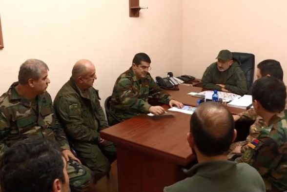 Никол Пашинян посетил Арцах и провел консультации (видео)