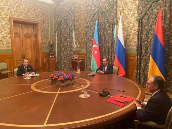 В Москве стартовали консультации глав МИД Армении, России и Азербайджана