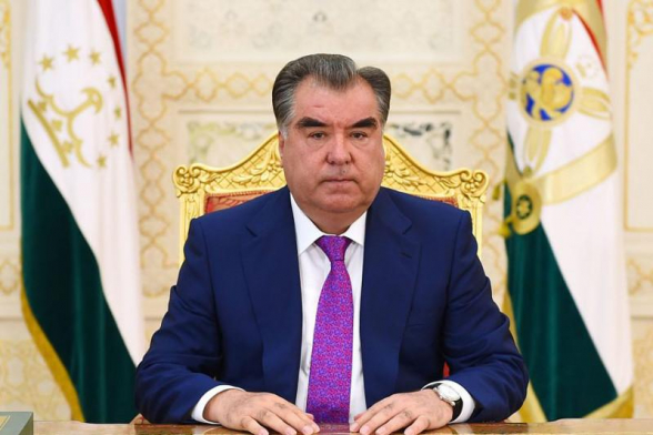 Эмомали Рахмон в пятый раз избрался на пост президента Таджикистана