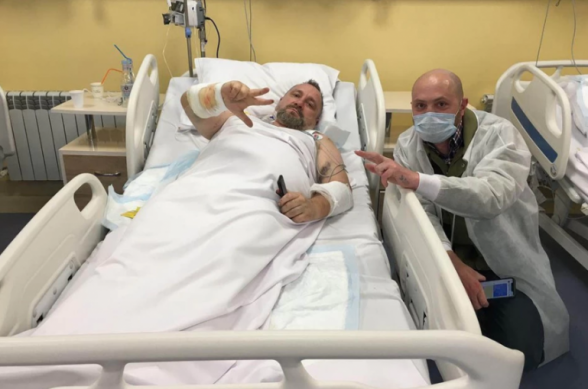 Я такой показательной жестокости даже в Чечне не встречал – раненый в Карабахе российский журналист